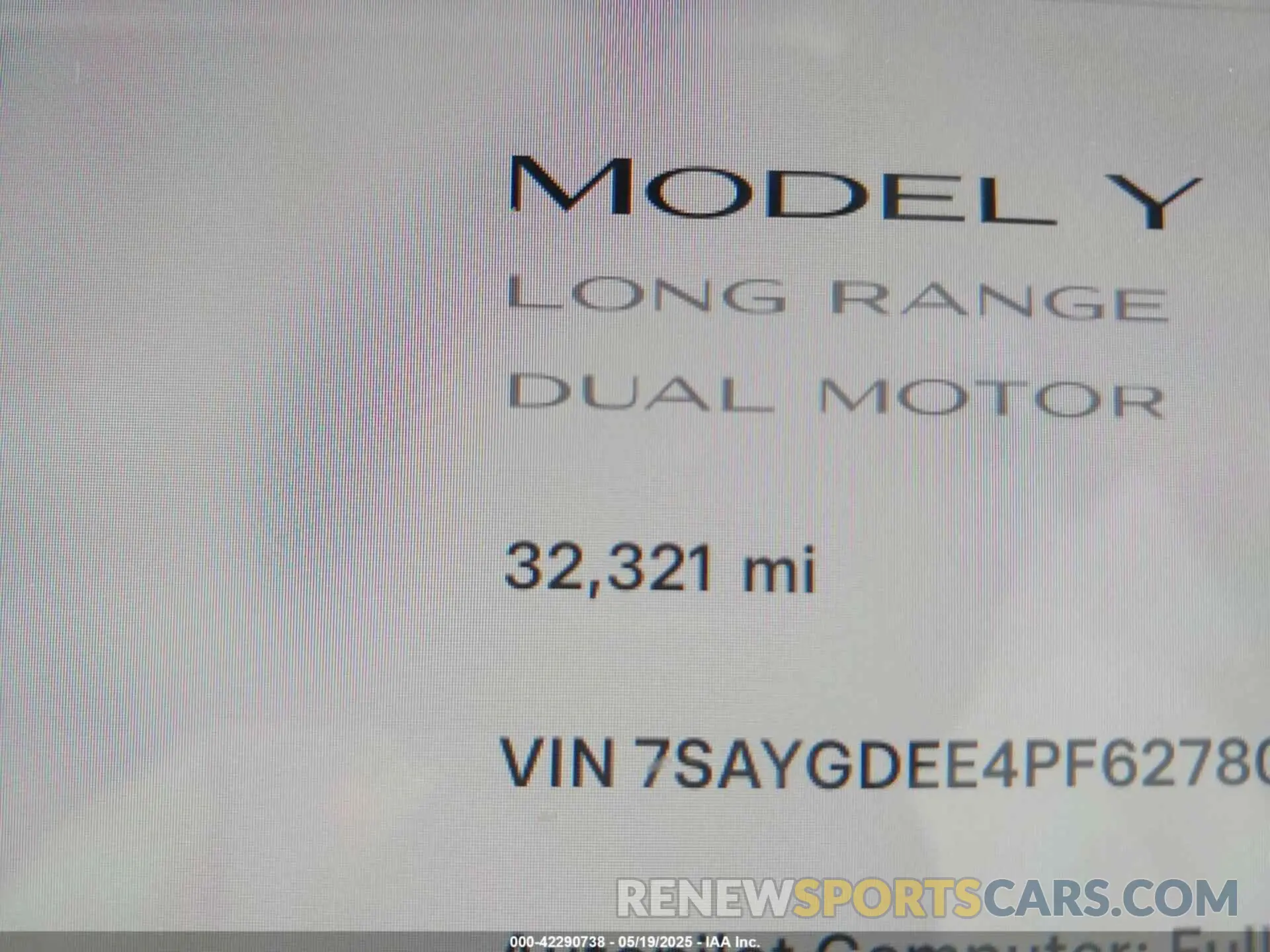 15 Photograph of a damaged car 7SAYGDEE4PF627809 TESLA MODEL Y 2023