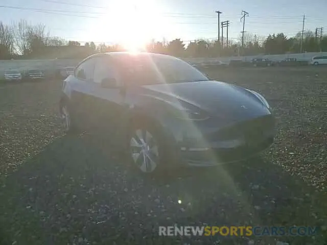 11 Photograph of a damaged car 7SAYGDEE4PF645307 TESLA MODEL Y 2023