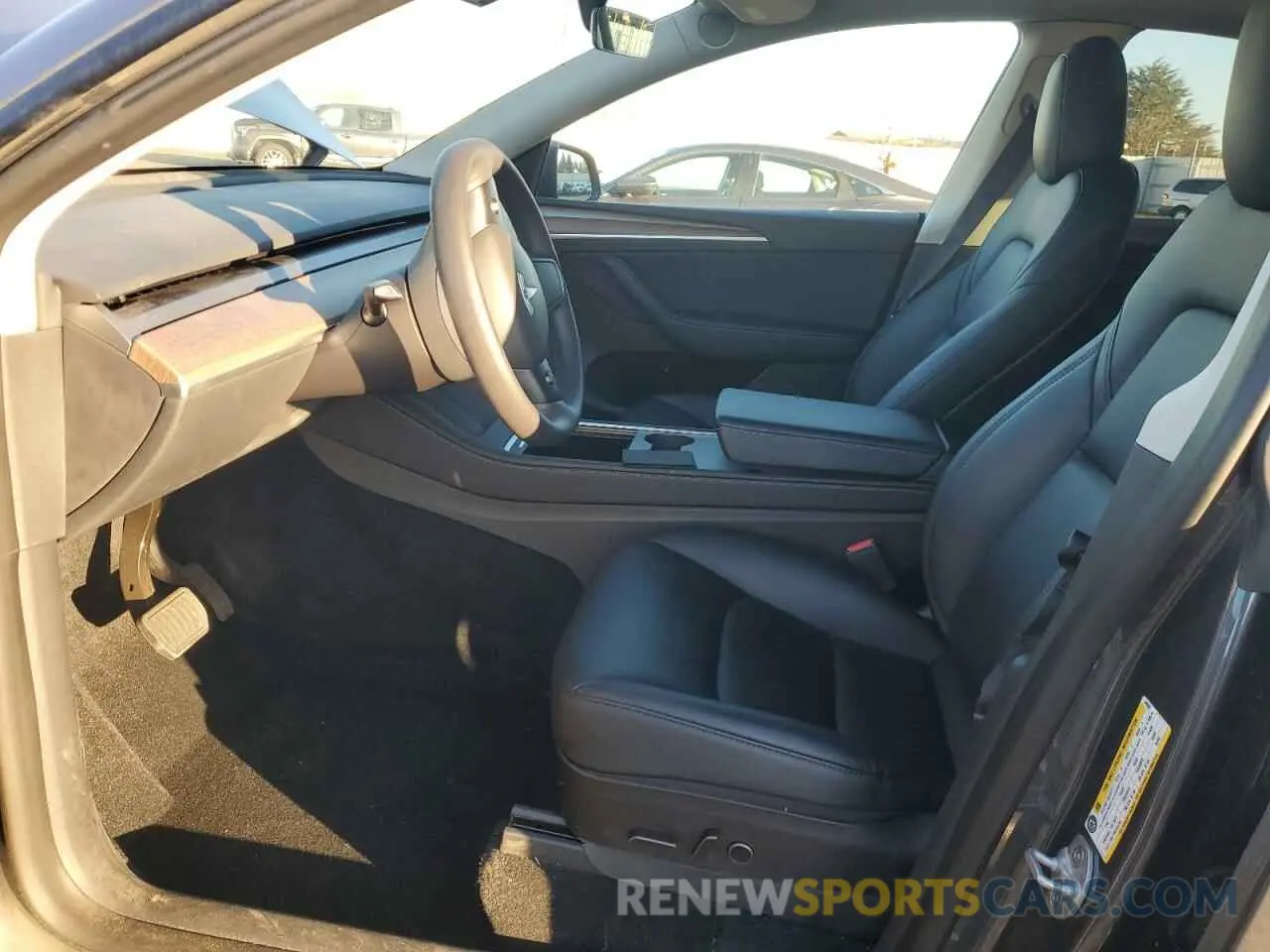 7 Photograph of a damaged car 7SAYGDEE4PF645307 TESLA MODEL Y 2023