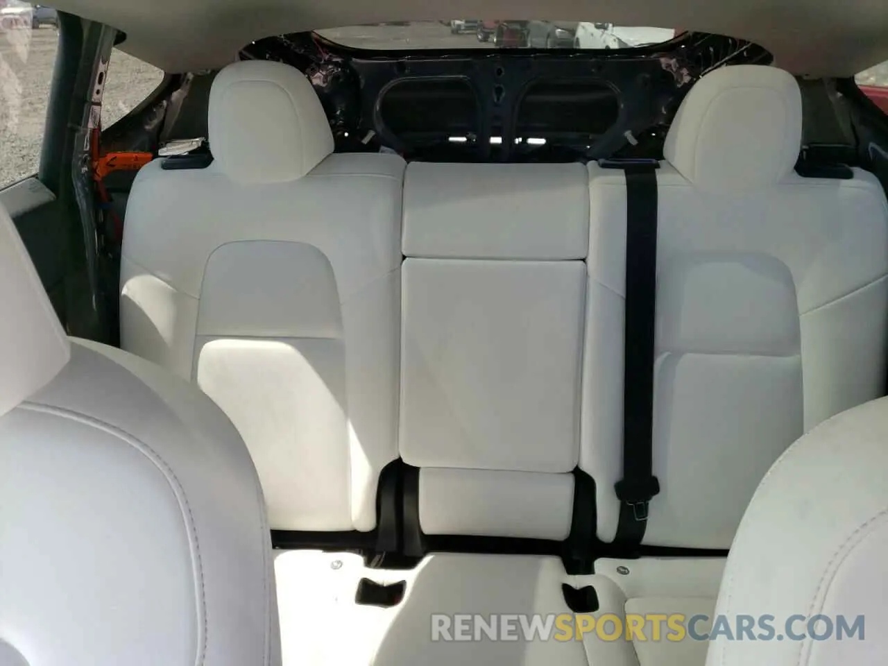 10 Photograph of a damaged car 7SAYGDEE4PF690800 TESLA MODEL Y 2023