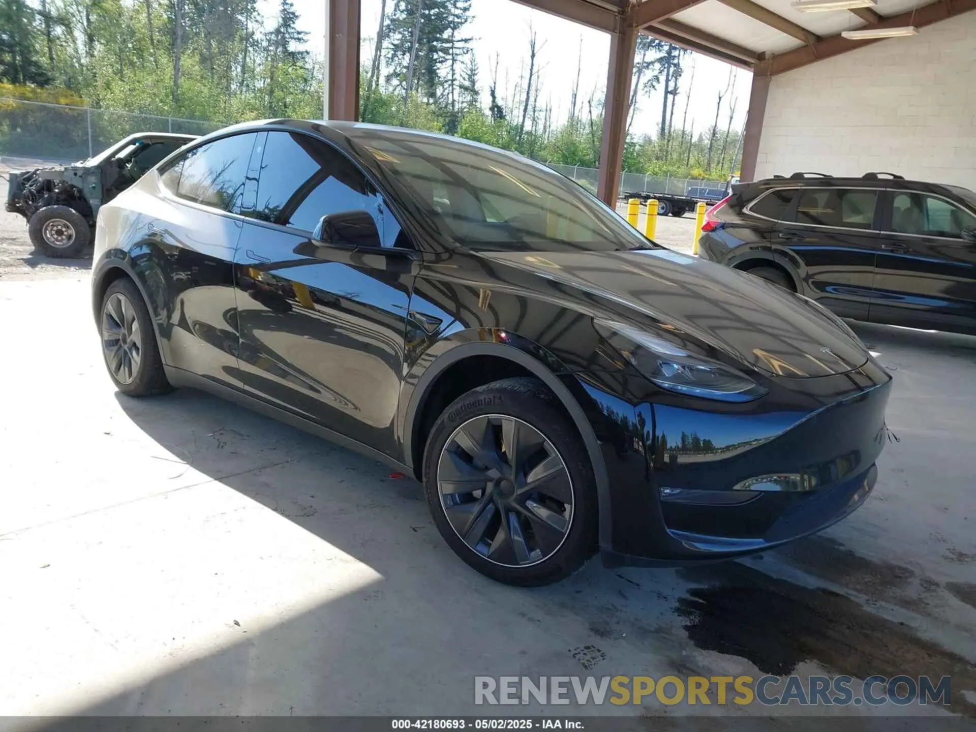 1 Photograph of a damaged car 7SAYGDEE4PF694216 TESLA MODEL Y 2023