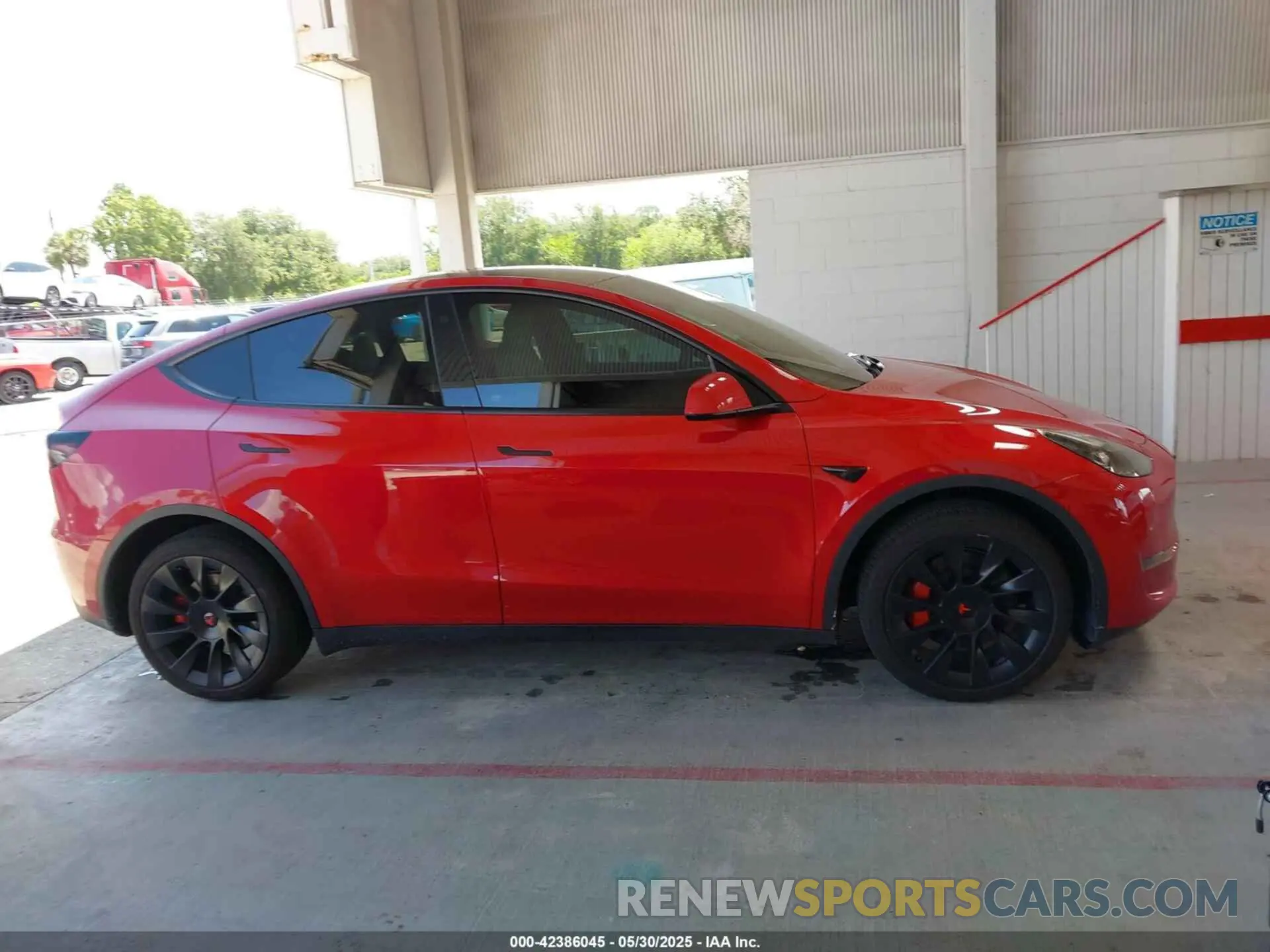 13 Photograph of a damaged car 7SAYGDEE4PF750039 TESLA MODEL Y 2023