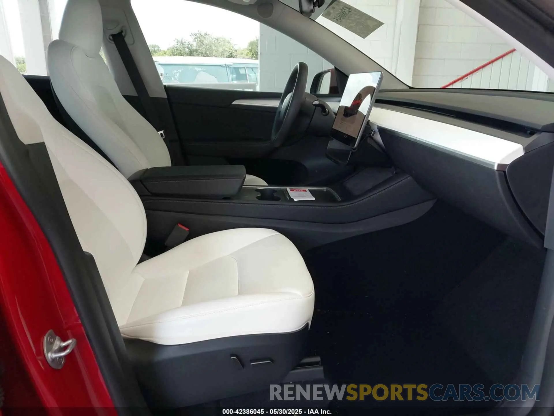 5 Photograph of a damaged car 7SAYGDEE4PF750039 TESLA MODEL Y 2023