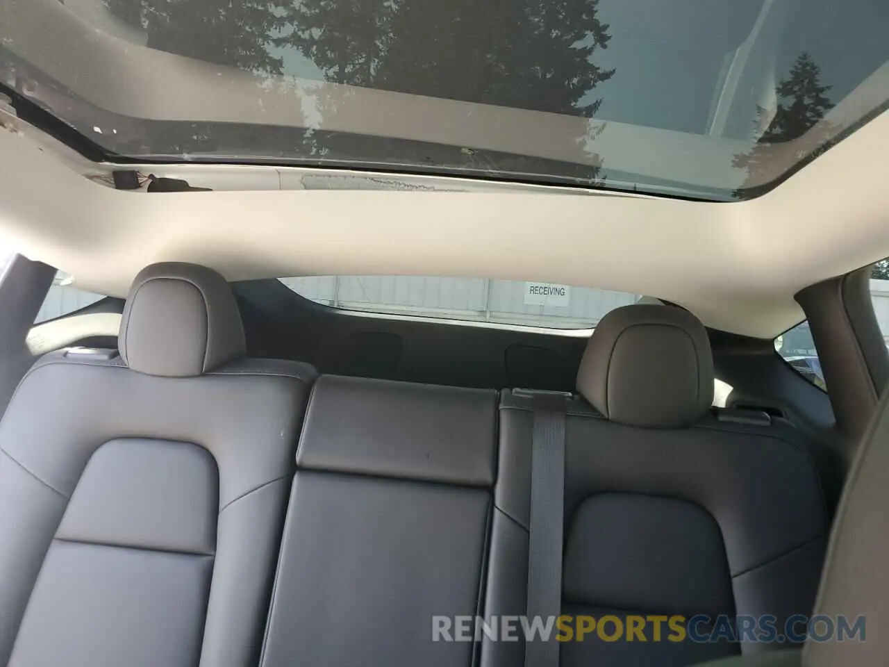 10 Photograph of a damaged car 7SAYGDEE4PF757685 TESLA MODEL Y 2023