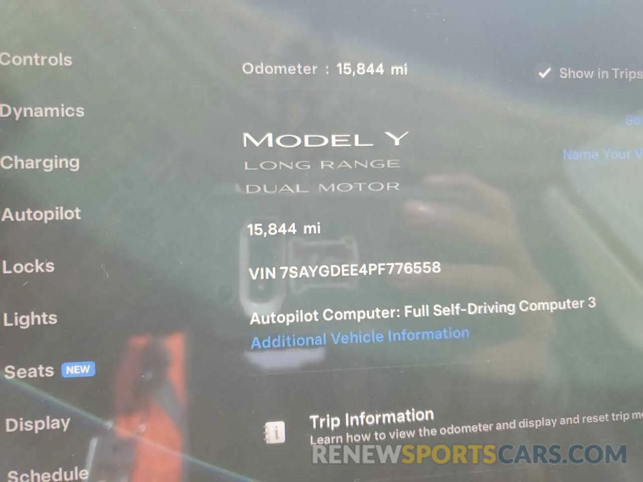 9 Photograph of a damaged car 7SAYGDEE4PF776558 TESLA MODEL Y 2023