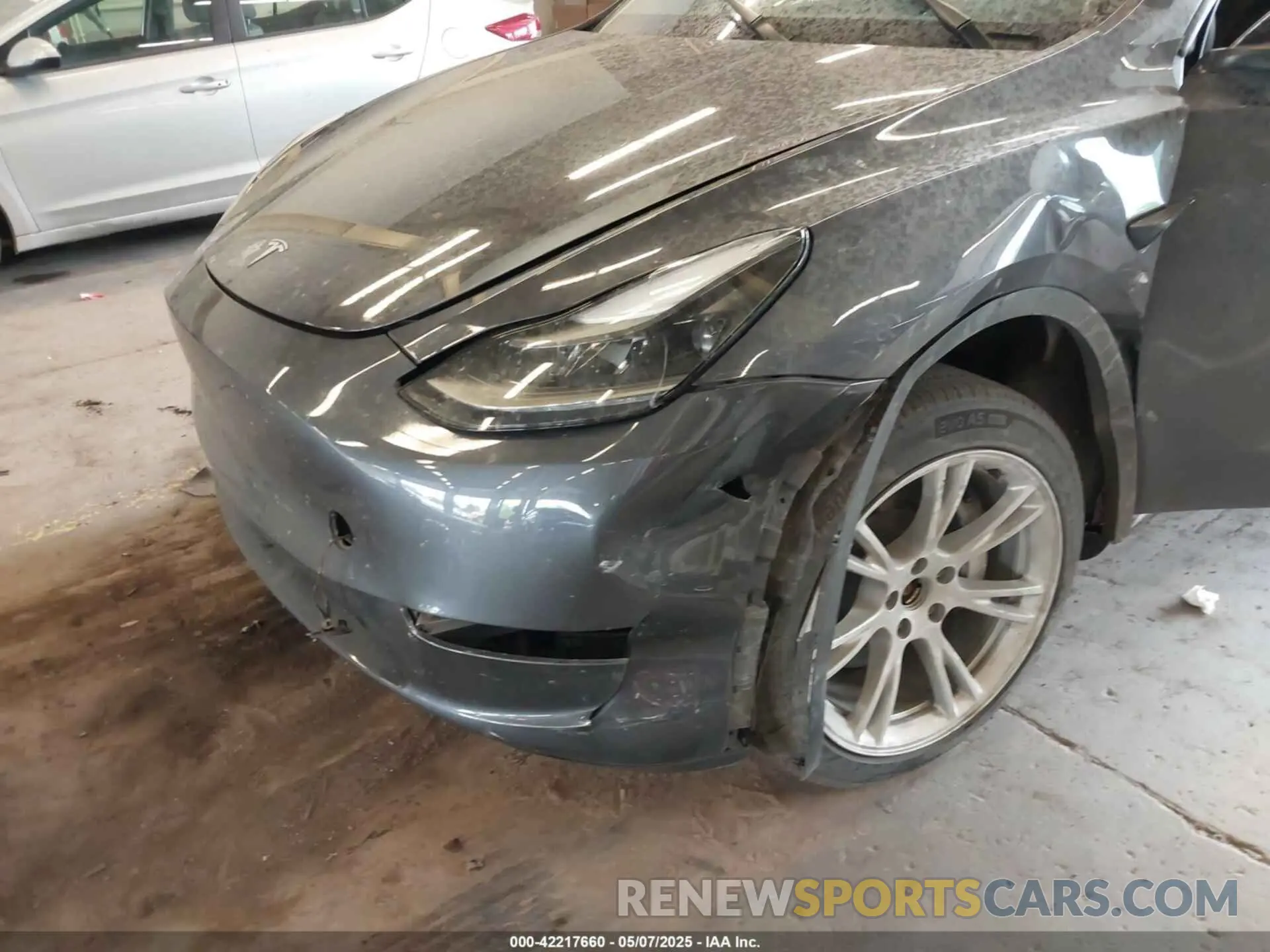 6 Photograph of a damaged car 7SAYGDEE4PF806349 TESLA MODEL Y 2023