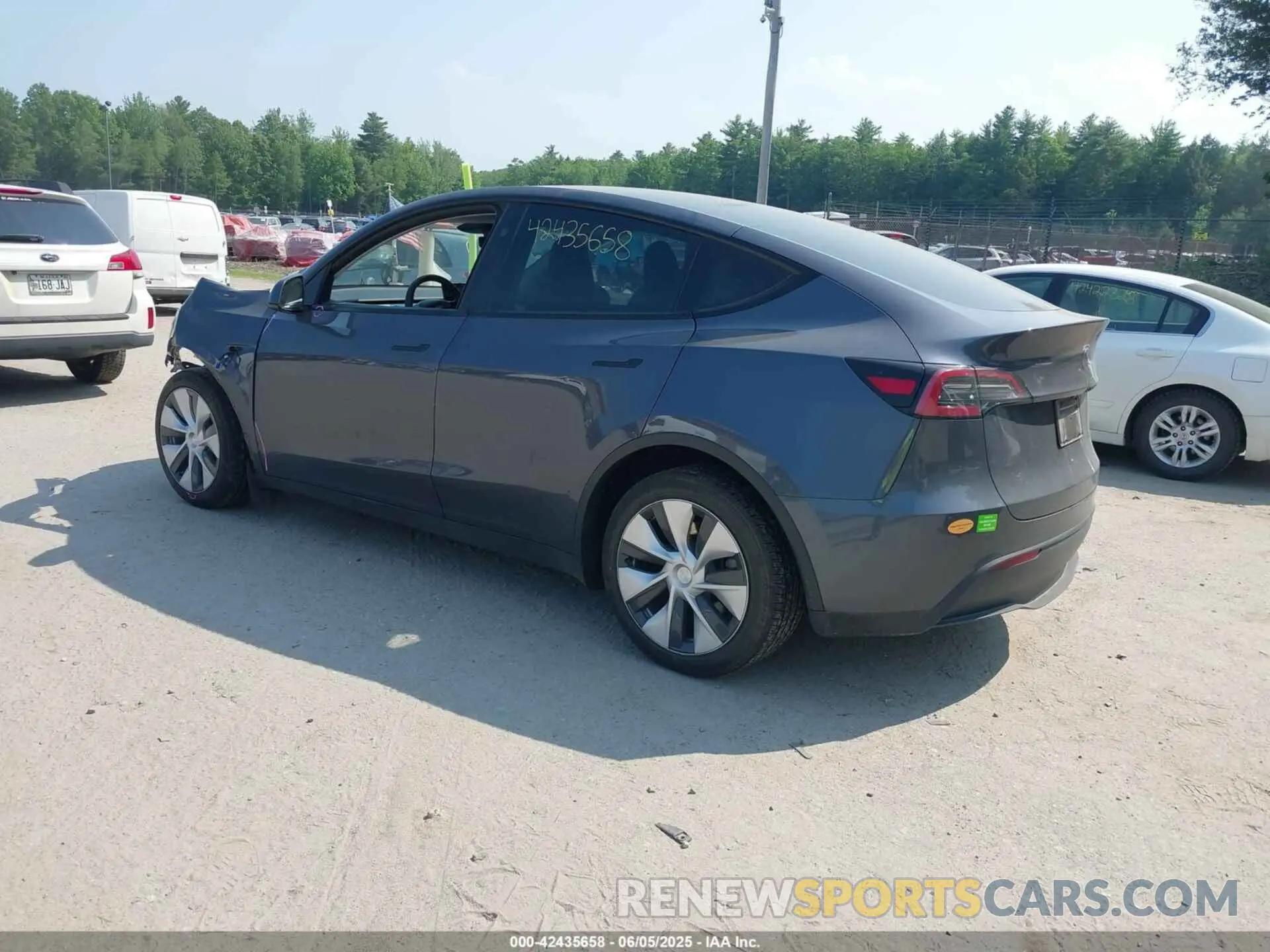 3 Photograph of a damaged car 7SAYGDEE4PF823376 TESLA MODEL Y 2023