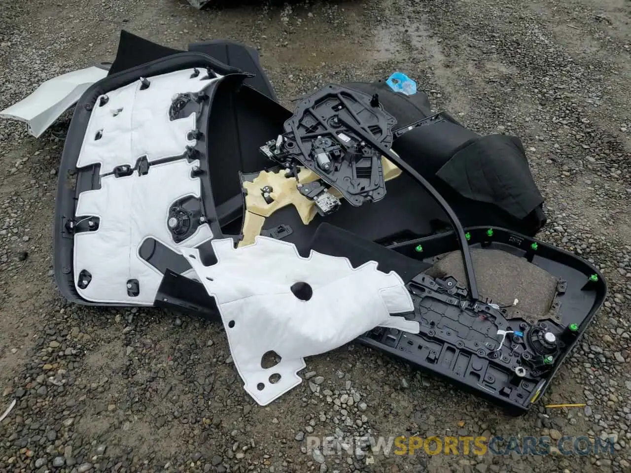 13 Photograph of a damaged car 7SAYGDEE4PF836872 TESLA MODEL Y 2023
