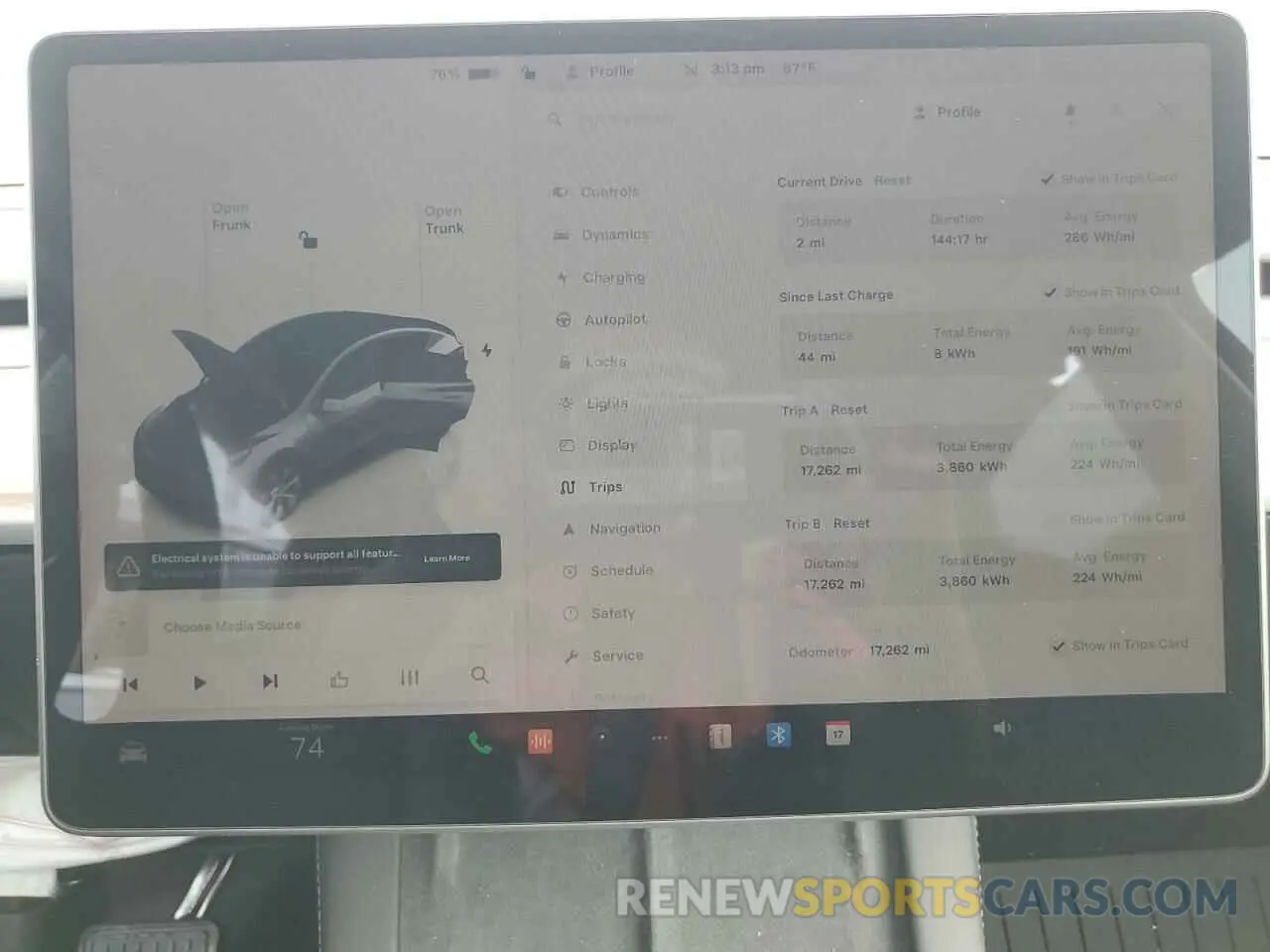 9 Photograph of a damaged car 7SAYGDEE4PF855986 TESLA MODEL Y 2023