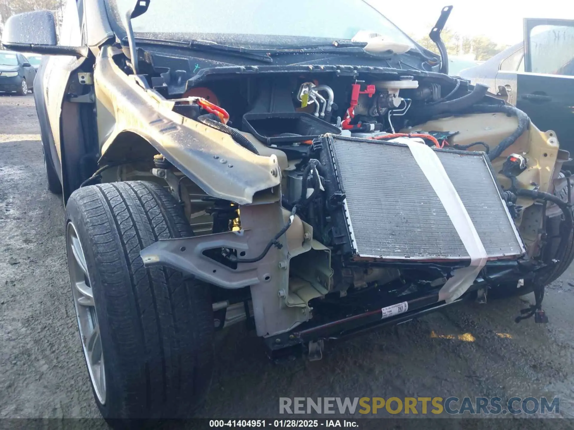 6 Photograph of a damaged car 7SAYGDEE4PF928239 TESLA MODEL Y 2023