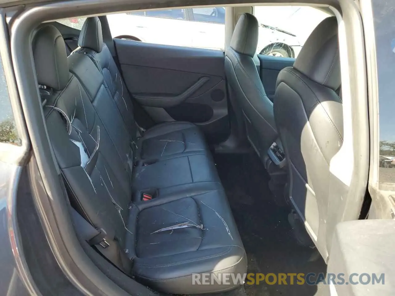 11 Photograph of a damaged car 7SAYGDEE4PF963699 TESLA MODEL Y 2023