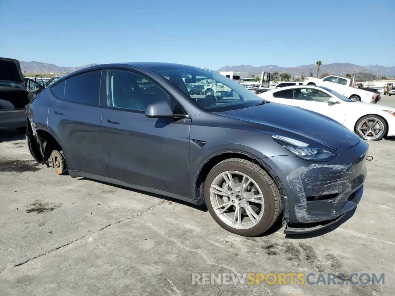 4 Photograph of a damaged car 7SAYGDEE5PA037129 TESLA MODEL Y 2023