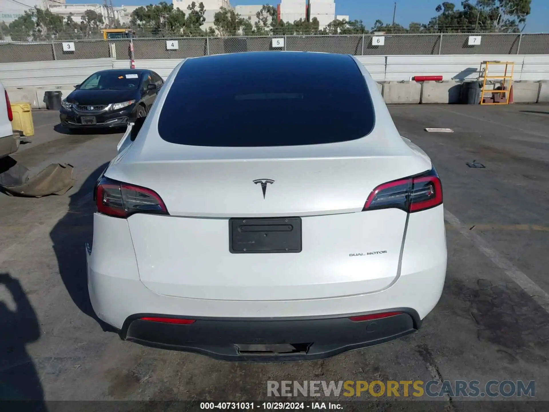 15 Photograph of a damaged car 7SAYGDEE5PA059485 TESLA MODEL Y 2023