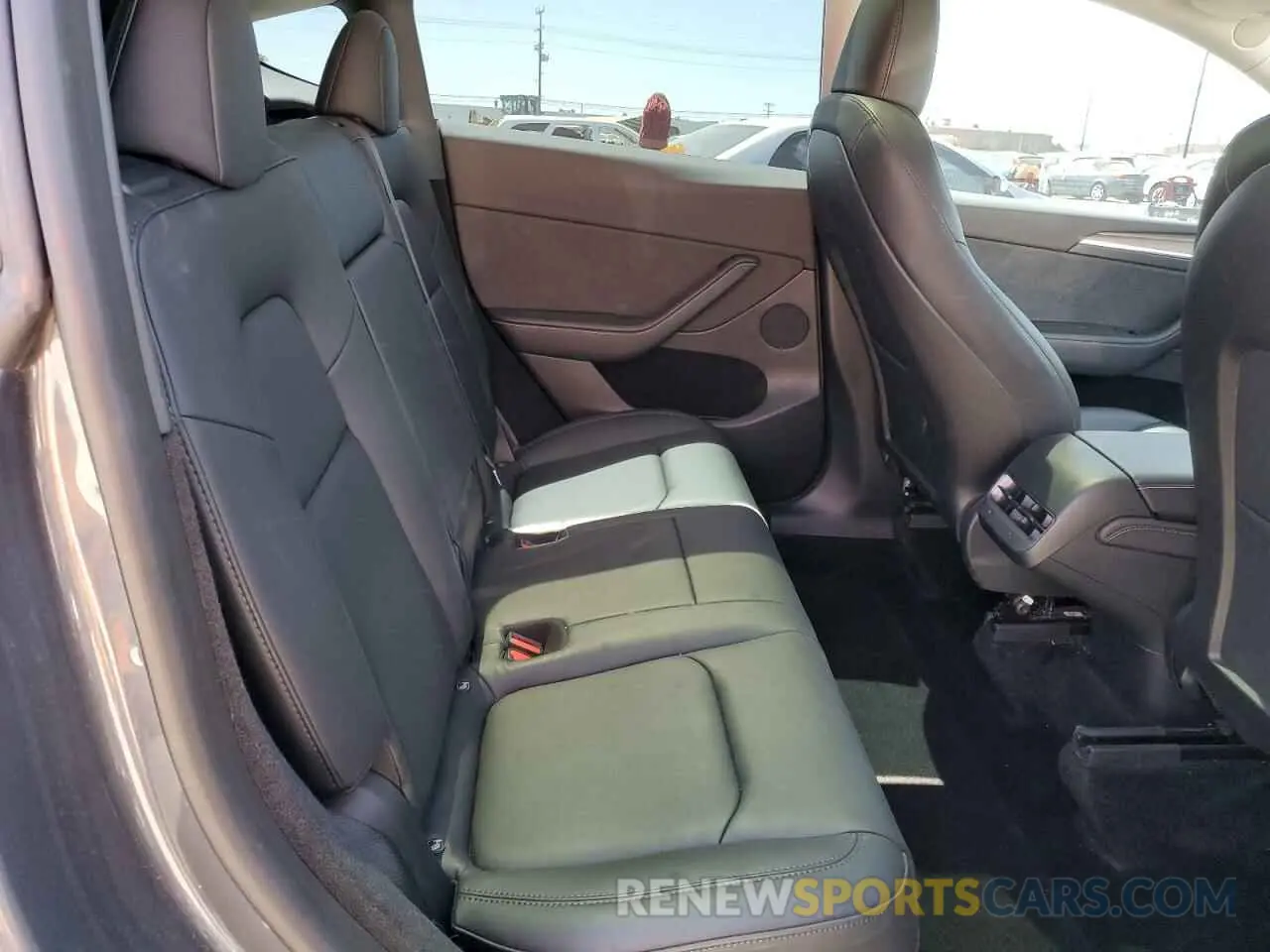 11 Photograph of a damaged car 7SAYGDEE5PA076769 TESLA MODEL Y 2023