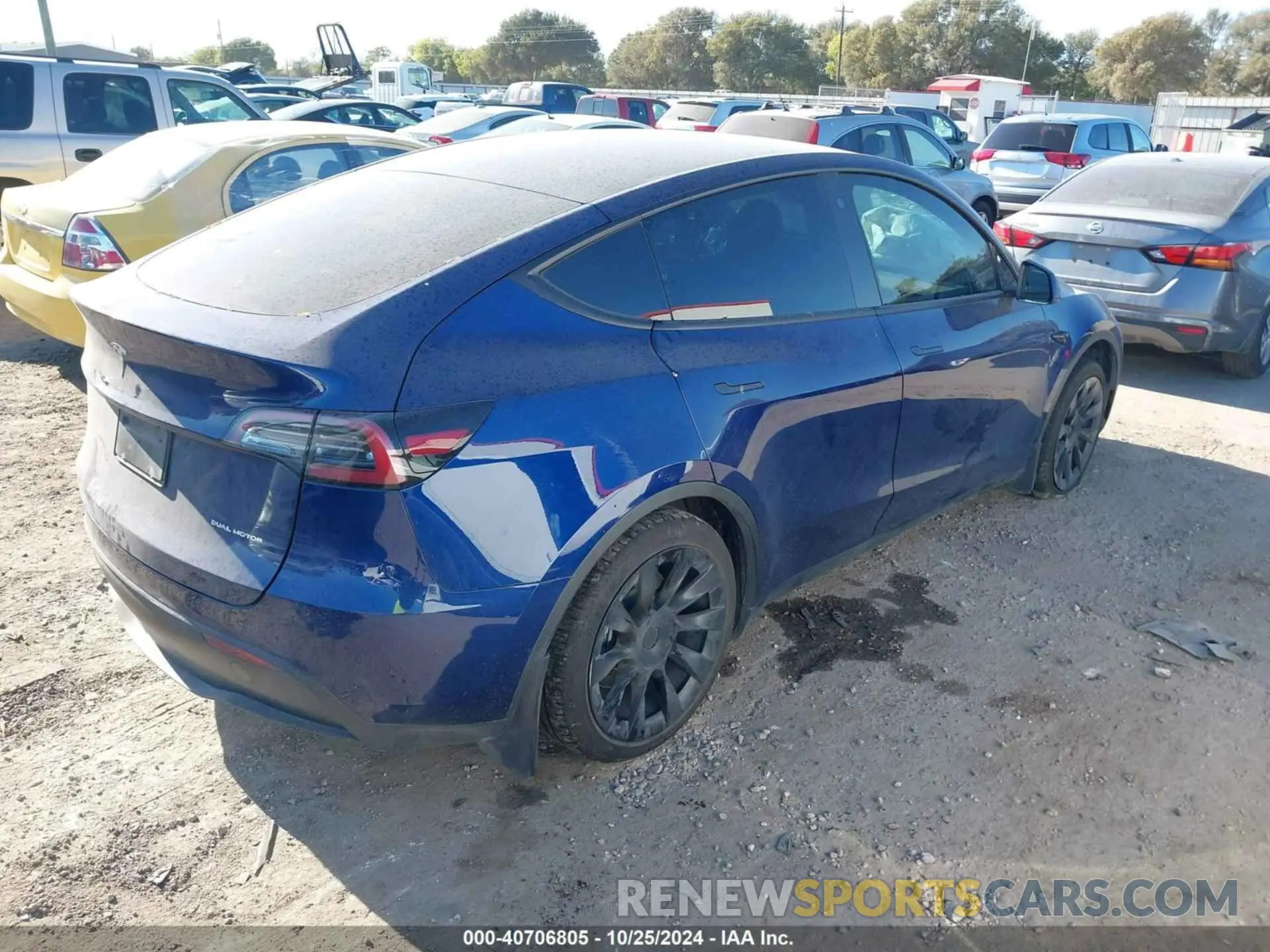4 Photograph of a damaged car 7SAYGDEE5PA080952 TESLA MODEL Y 2023