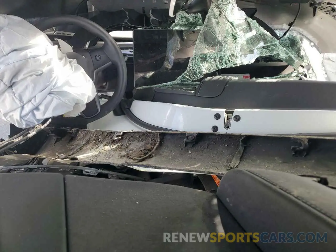 8 Photograph of a damaged car 7SAYGDEE5PA083009 TESLA MODEL Y 2023