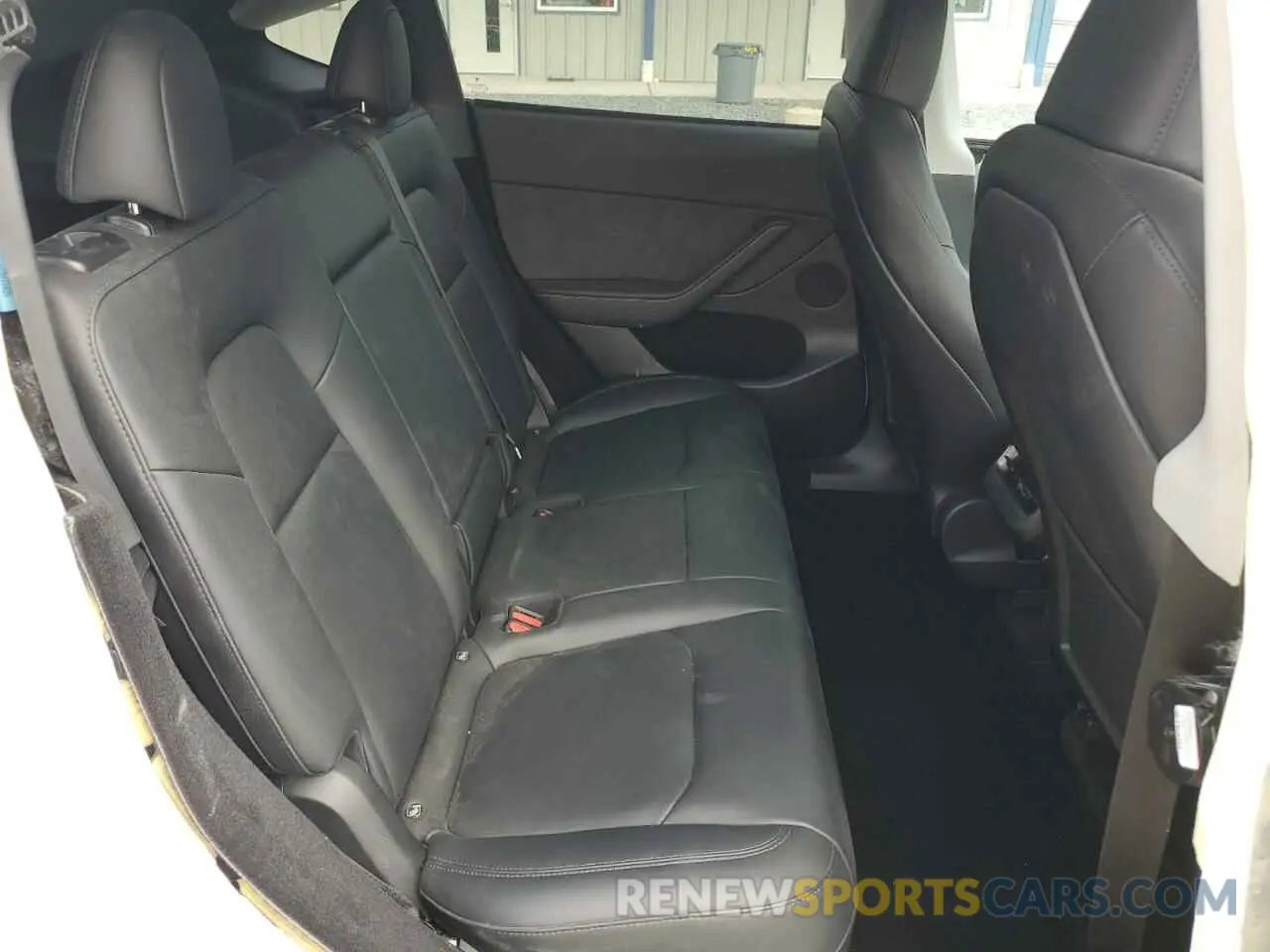 10 Photograph of a damaged car 7SAYGDEE5PA100522 TESLA MODEL Y 2023