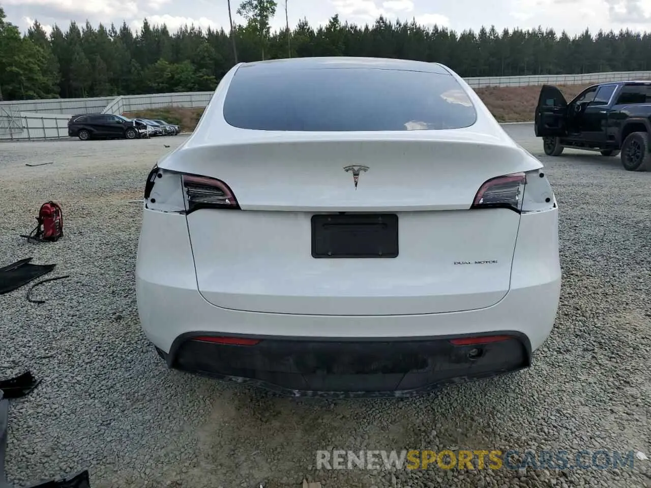 6 Photograph of a damaged car 7SAYGDEE5PA100522 TESLA MODEL Y 2023