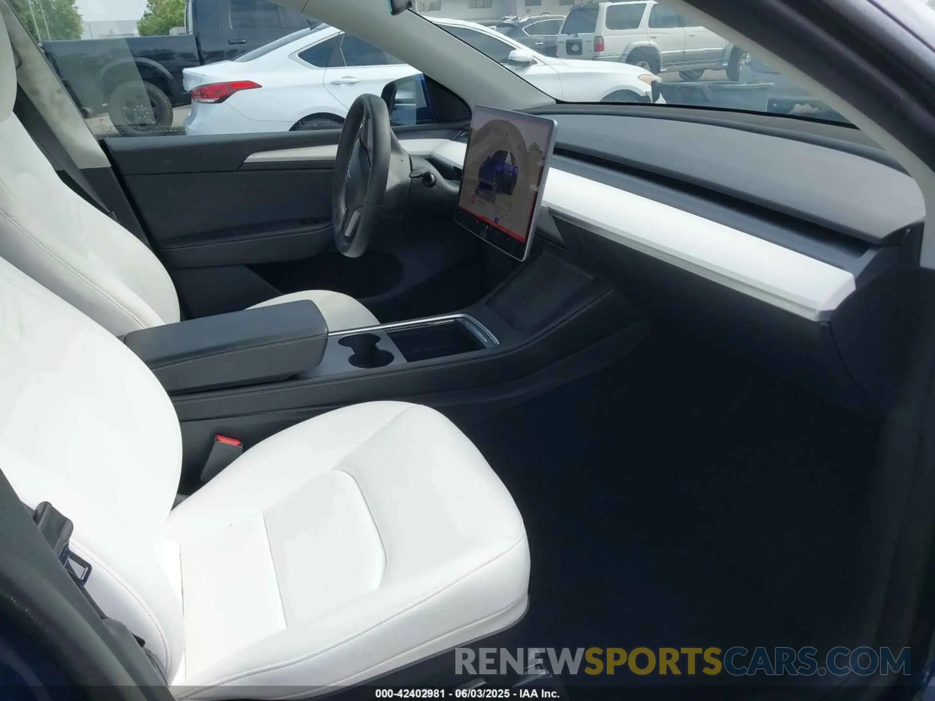 5 Photograph of a damaged car 7SAYGDEE5PA102285 TESLA MODEL Y 2023