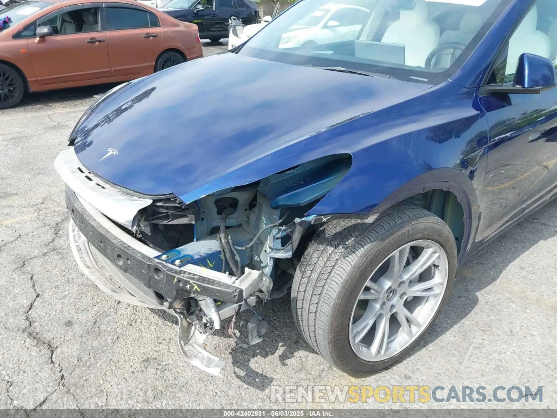 6 Photograph of a damaged car 7SAYGDEE5PA102285 TESLA MODEL Y 2023