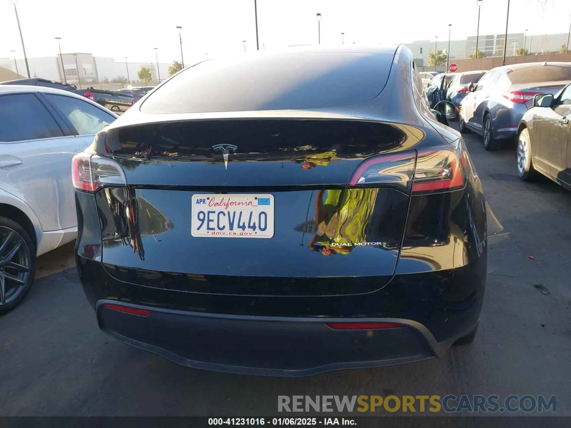 16 Photograph of a damaged car 7SAYGDEE5PA105834 TESLA MODEL Y 2023