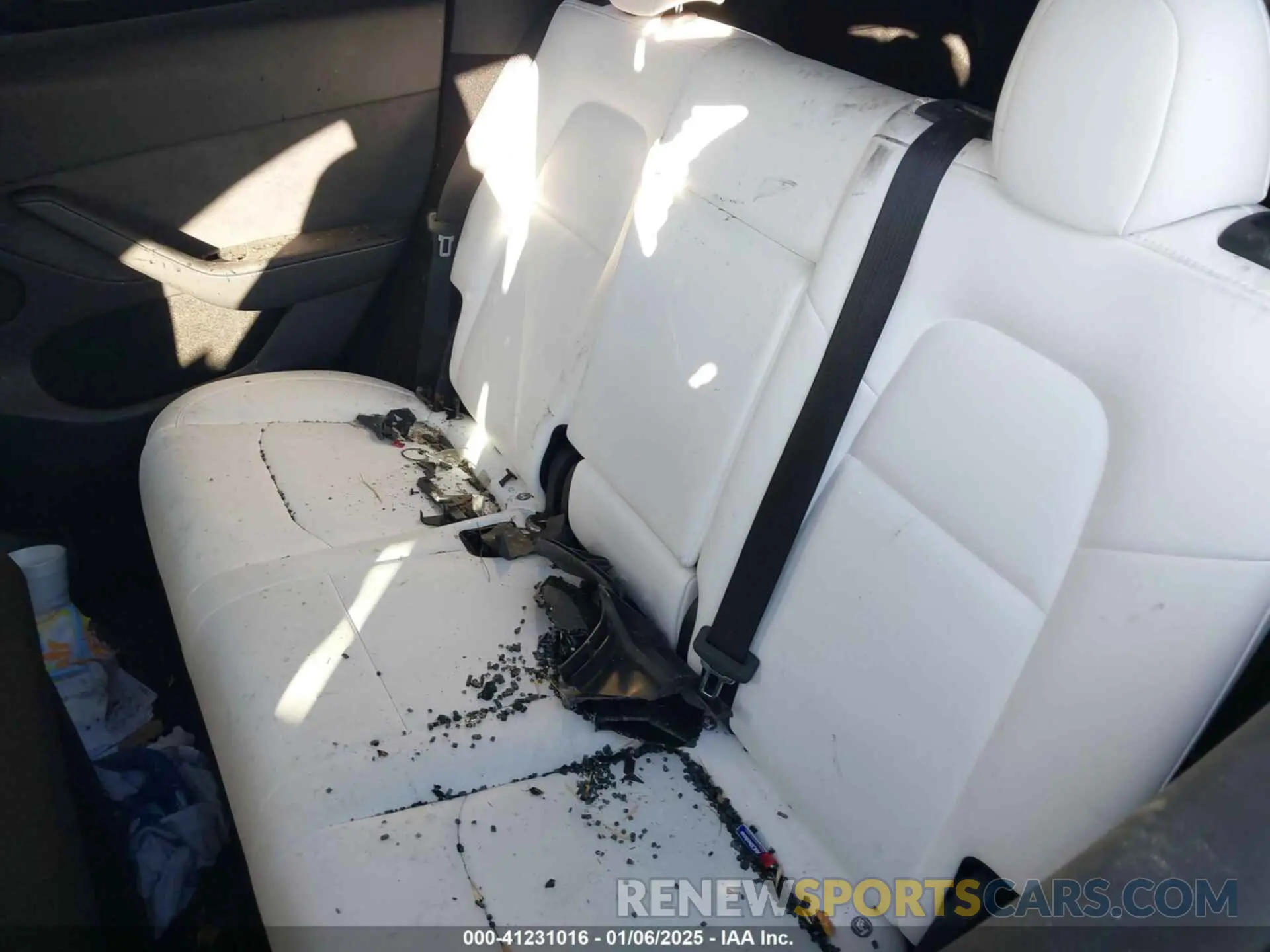 8 Photograph of a damaged car 7SAYGDEE5PA105834 TESLA MODEL Y 2023