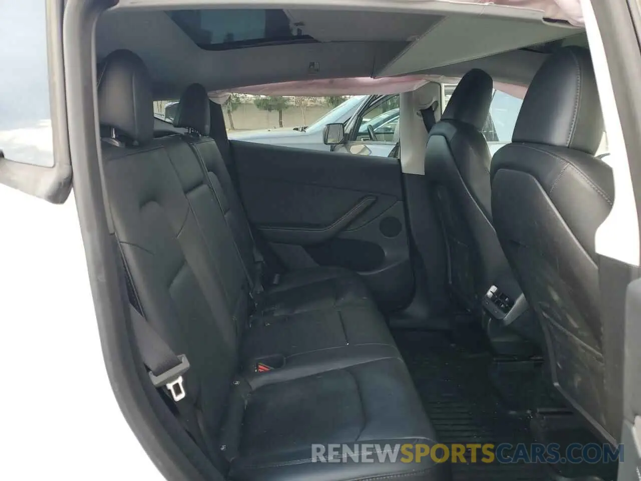 10 Photograph of a damaged car 7SAYGDEE5PA109303 TESLA MODEL Y 2023