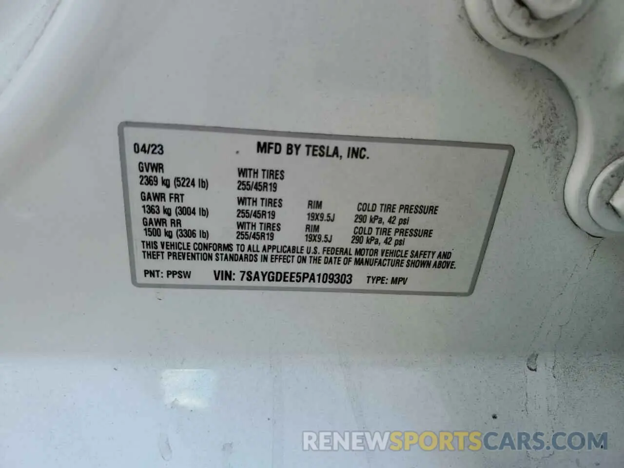 12 Photograph of a damaged car 7SAYGDEE5PA109303 TESLA MODEL Y 2023