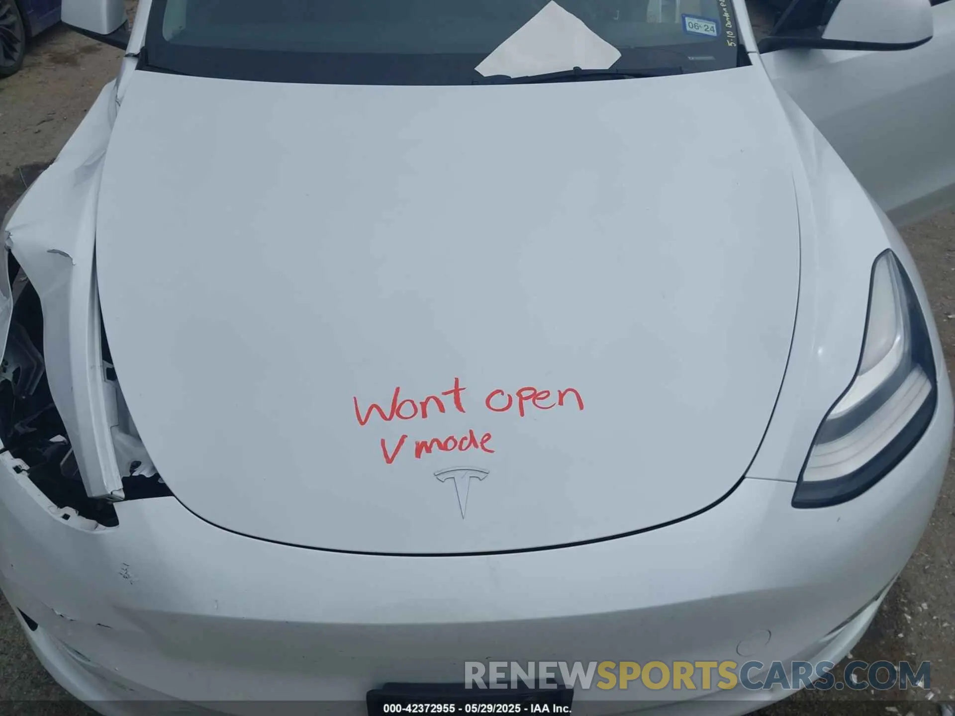 10 Photograph of a damaged car 7SAYGDEE5PA109334 TESLA MODEL Y 2023