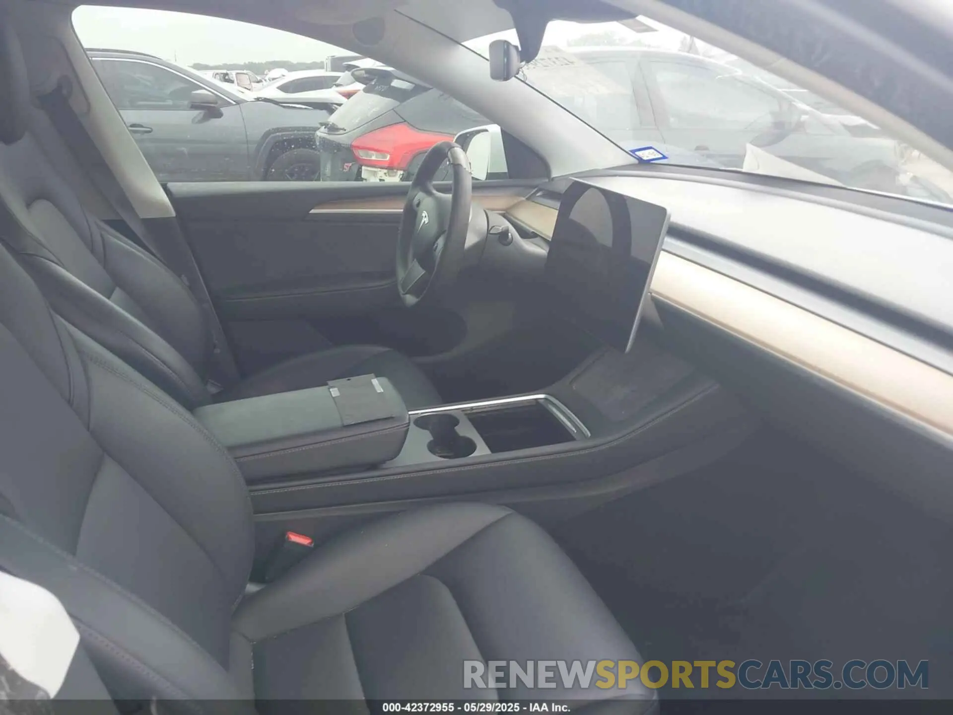 5 Photograph of a damaged car 7SAYGDEE5PA109334 TESLA MODEL Y 2023