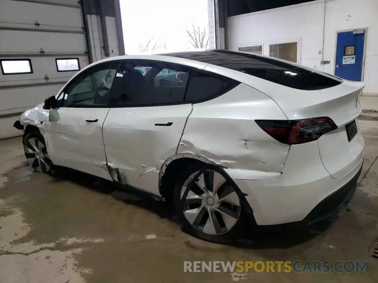 2 Photograph of a damaged car 7SAYGDEE5PA112976 TESLA MODEL Y 2023