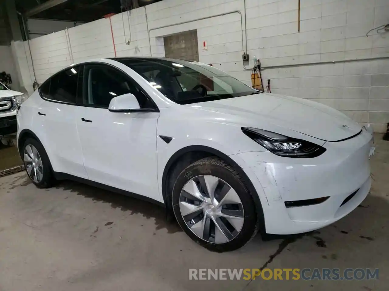 4 Photograph of a damaged car 7SAYGDEE5PA112976 TESLA MODEL Y 2023