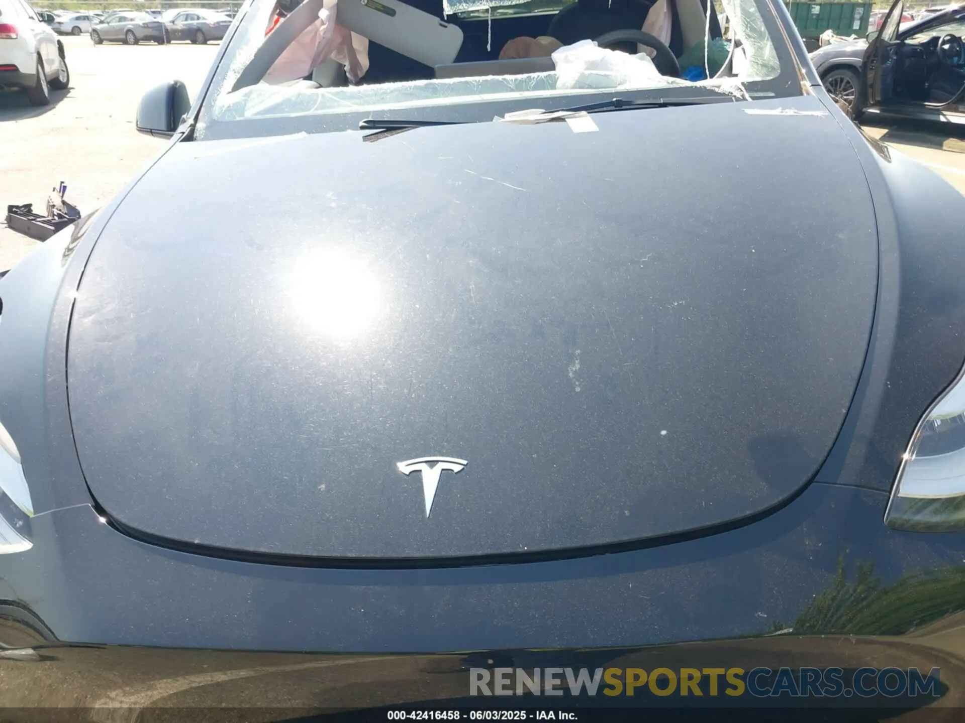 10 Photograph of a damaged car 7SAYGDEE5PA116476 TESLA MODEL Y 2023