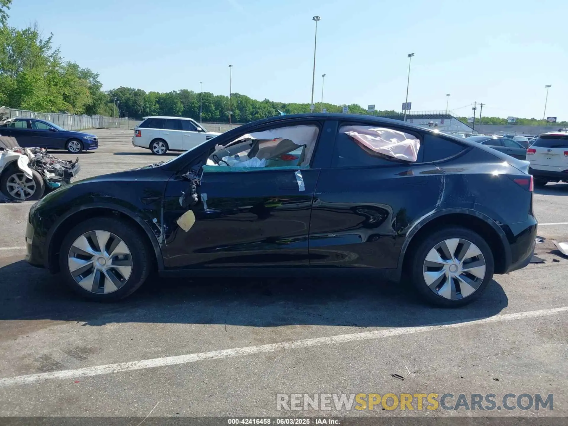 13 Photograph of a damaged car 7SAYGDEE5PA116476 TESLA MODEL Y 2023