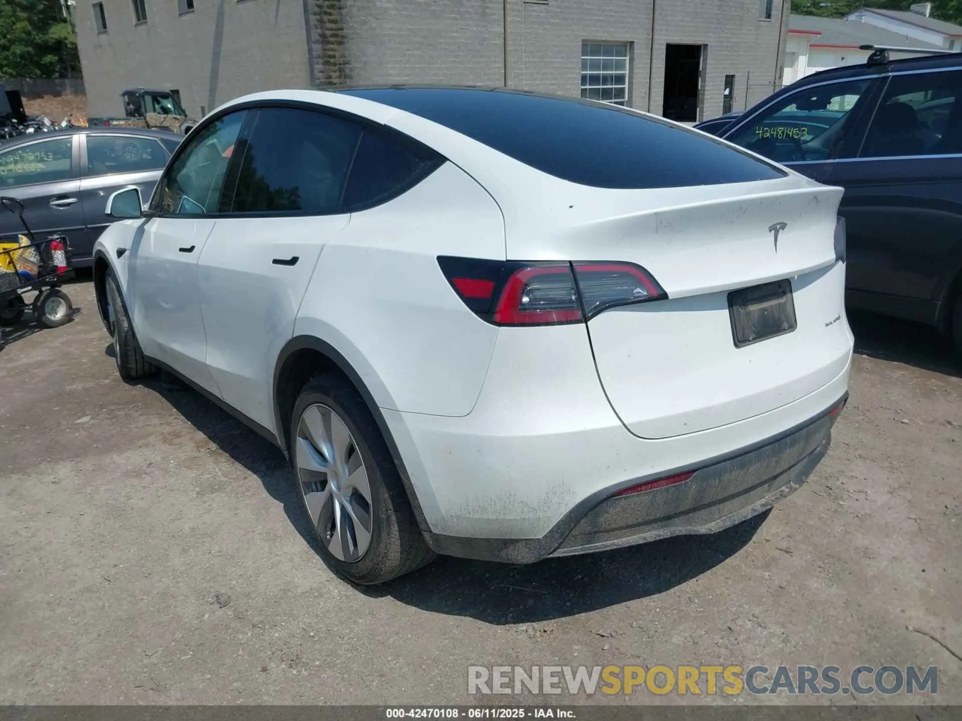 3 Photograph of a damaged car 7SAYGDEE5PA126165 TESLA MODEL Y 2023