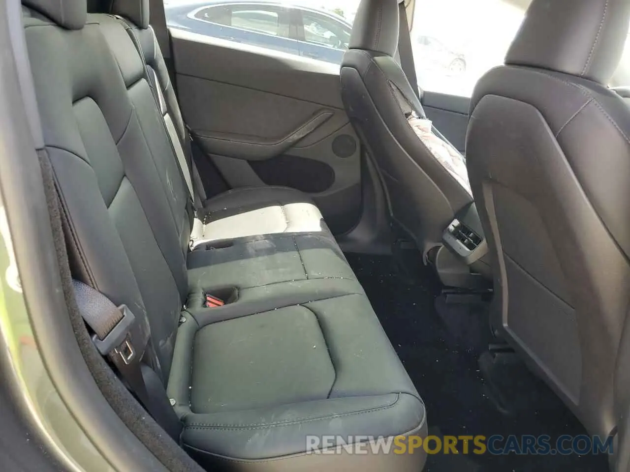 10 Photograph of a damaged car 7SAYGDEE5PA129700 TESLA MODEL Y 2023