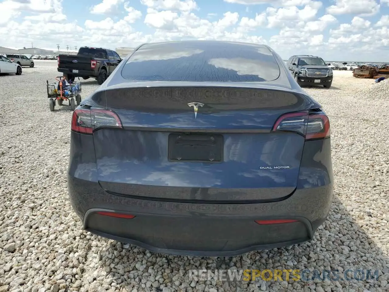 6 Photograph of a damaged car 7SAYGDEE5PA129700 TESLA MODEL Y 2023