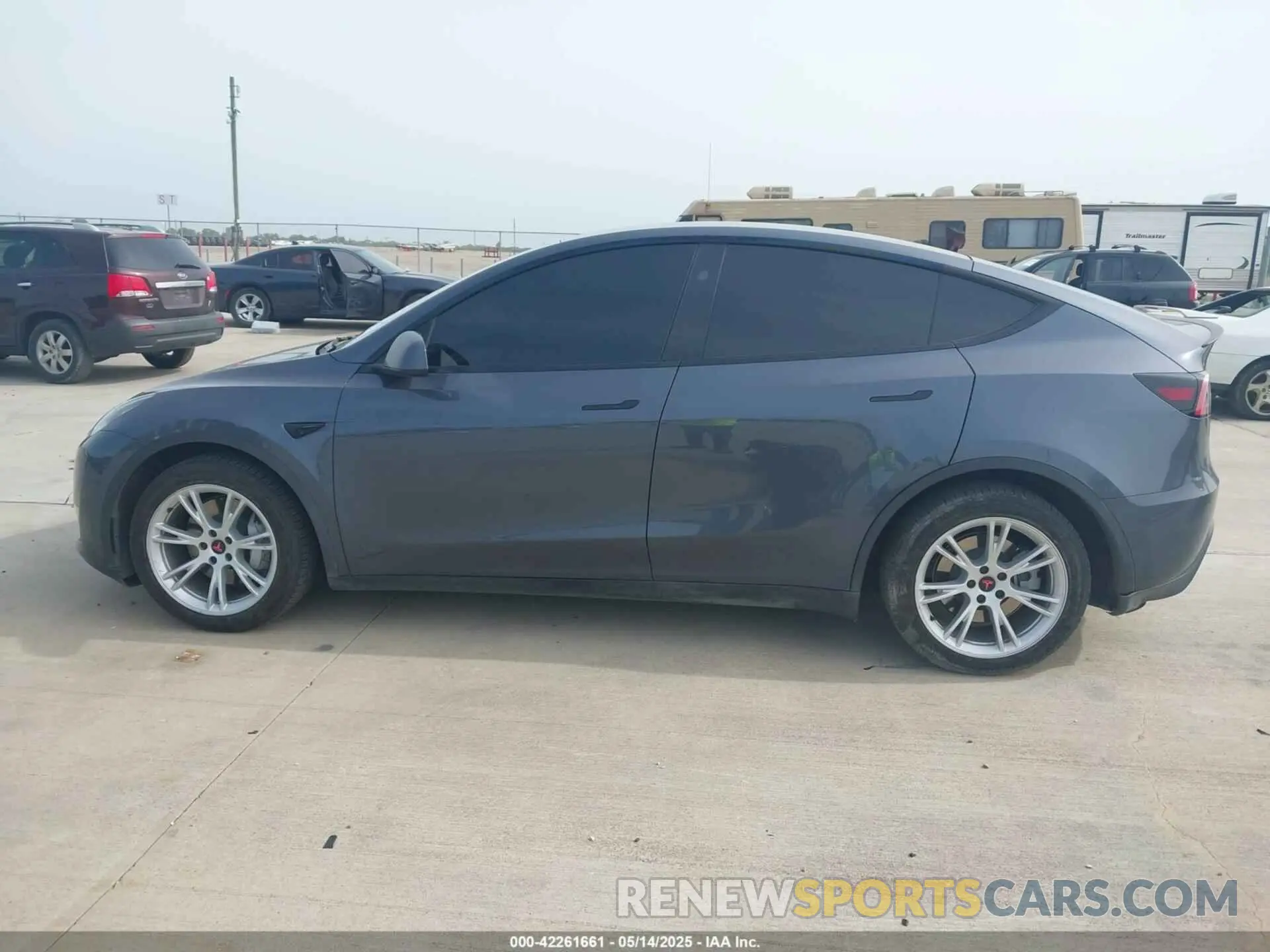 13 Photograph of a damaged car 7SAYGDEE5PA170506 TESLA MODEL Y 2023