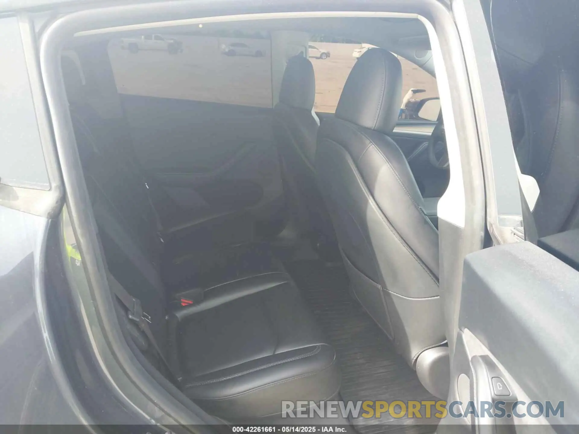 8 Photograph of a damaged car 7SAYGDEE5PA170506 TESLA MODEL Y 2023