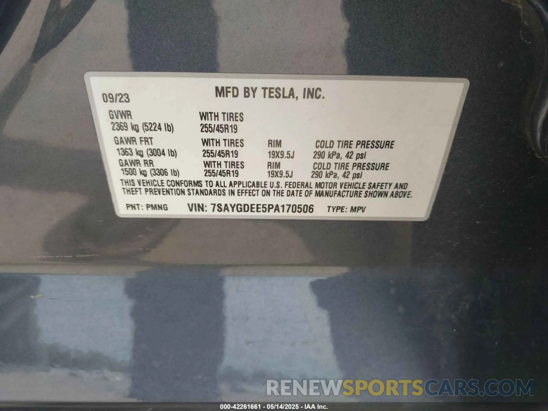9 Photograph of a damaged car 7SAYGDEE5PA170506 TESLA MODEL Y 2023