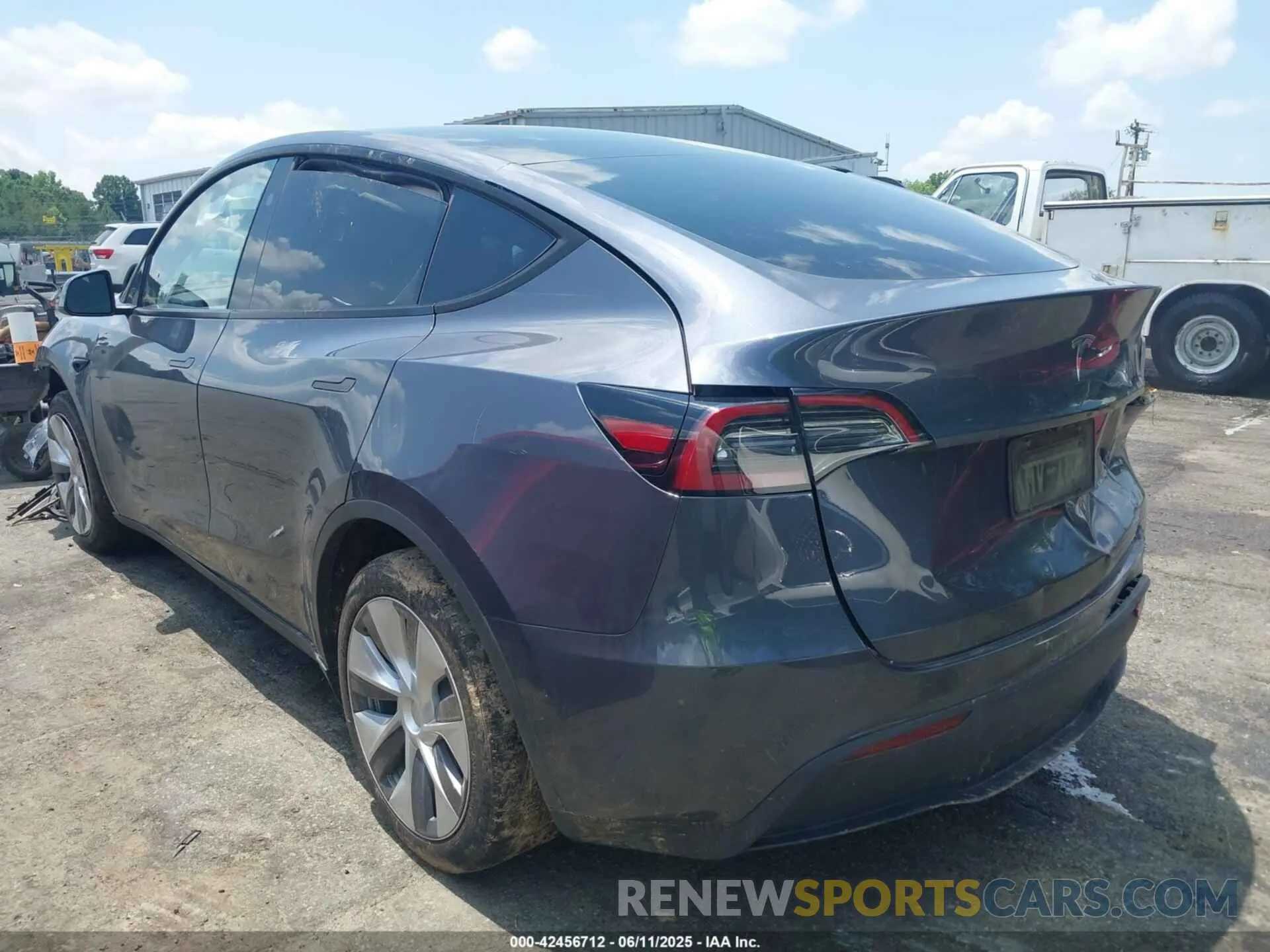 3 Photograph of a damaged car 7SAYGDEE5PA184258 TESLA MODEL Y 2023