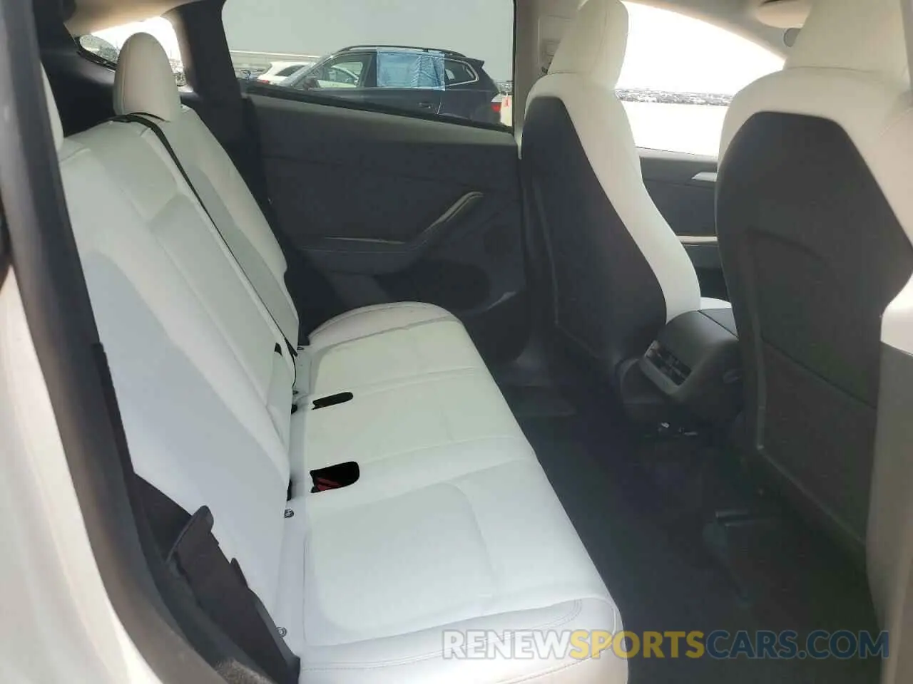 10 Photograph of a damaged car 7SAYGDEE5PA199133 TESLA MODEL Y 2023