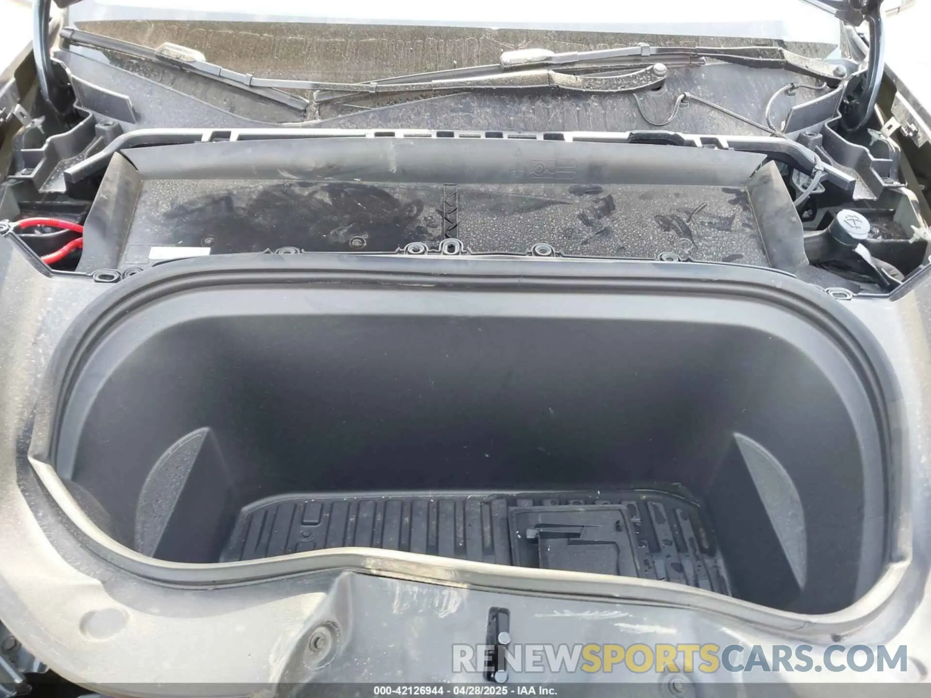 10 Photograph of a damaged car 7SAYGDEE5PA200040 TESLA MODEL Y 2023