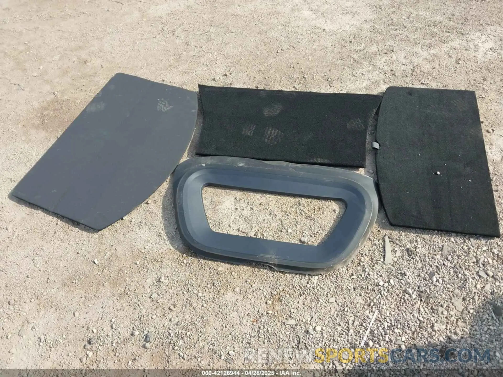 12 Photograph of a damaged car 7SAYGDEE5PA200040 TESLA MODEL Y 2023