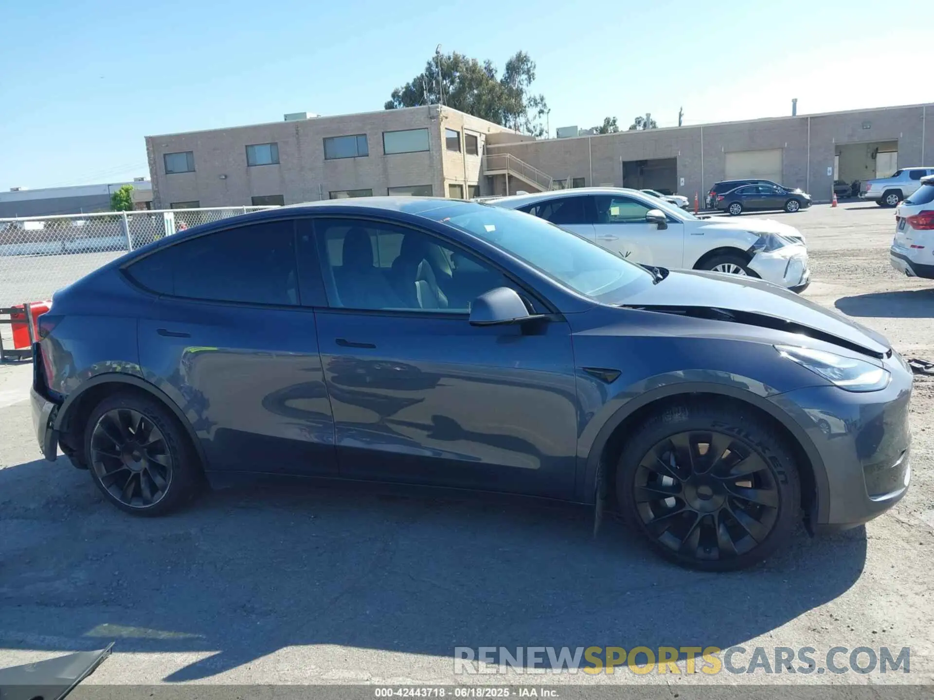 14 Photograph of a damaged car 7SAYGDEE5PF588017 TESLA MODEL Y 2023