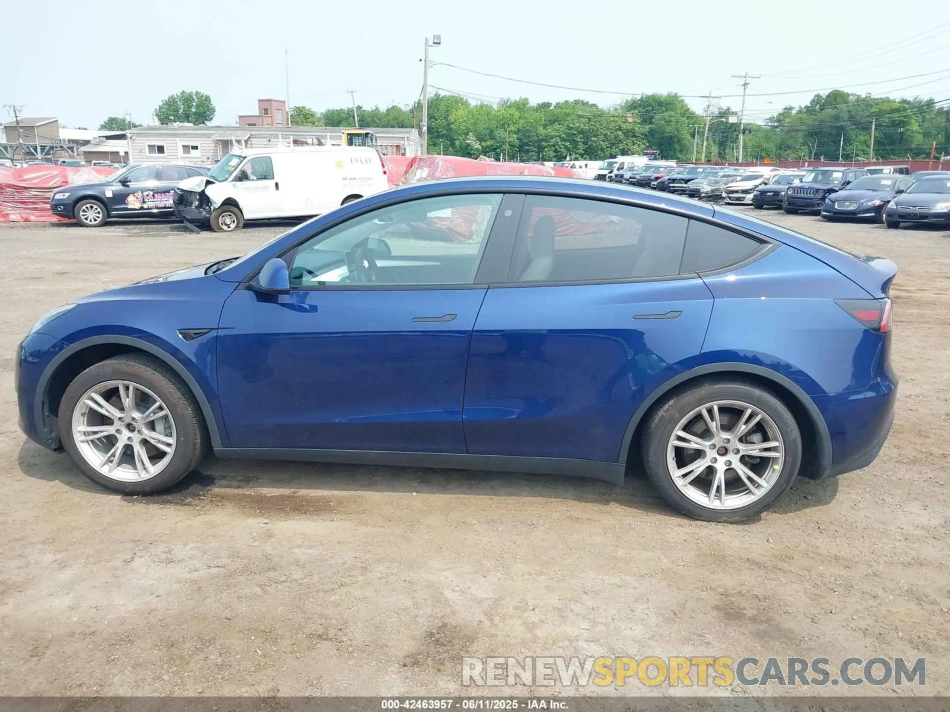 14 Photograph of a damaged car 7SAYGDEE5PF613627 TESLA MODEL Y 2023