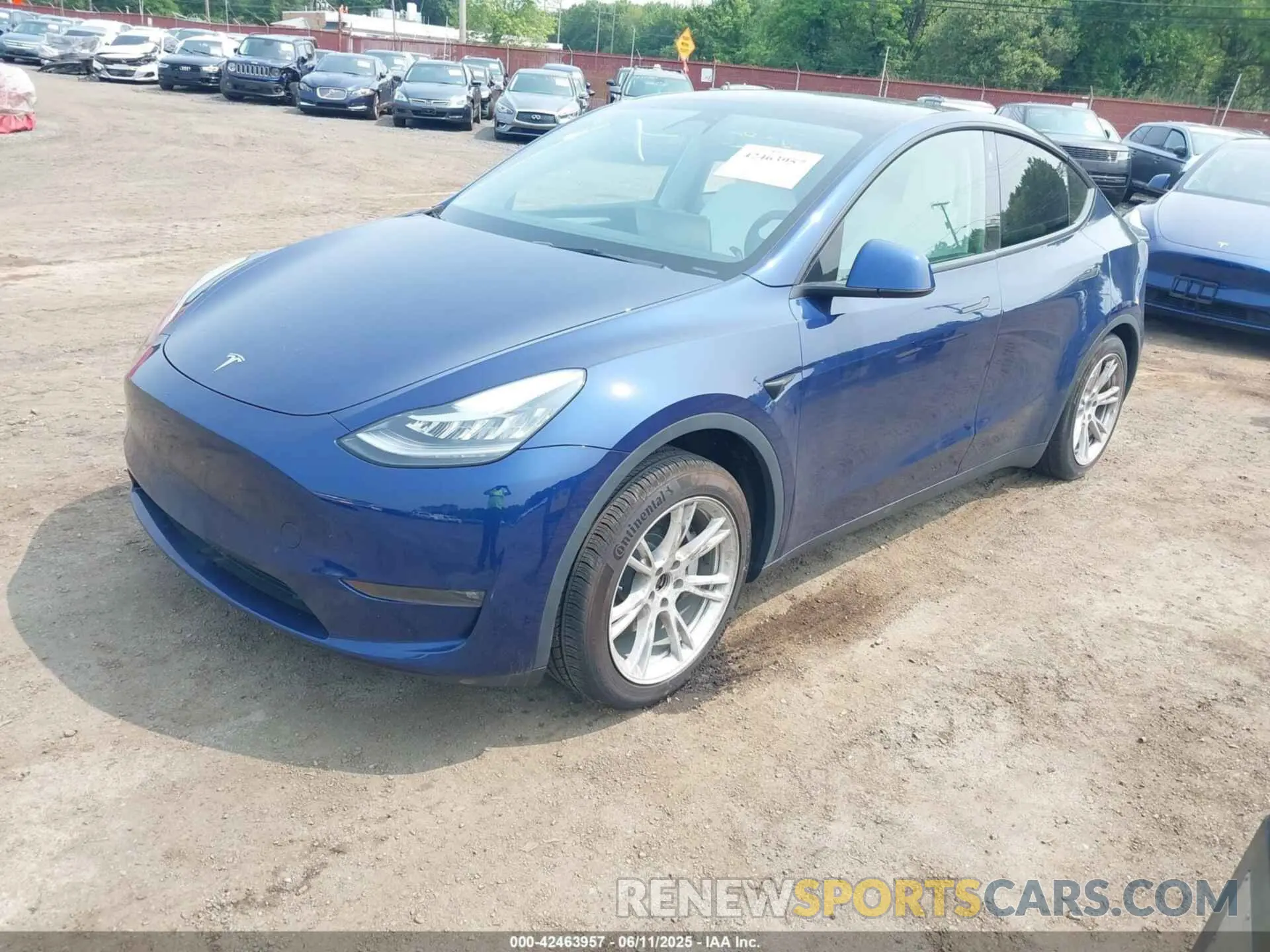 2 Photograph of a damaged car 7SAYGDEE5PF613627 TESLA MODEL Y 2023