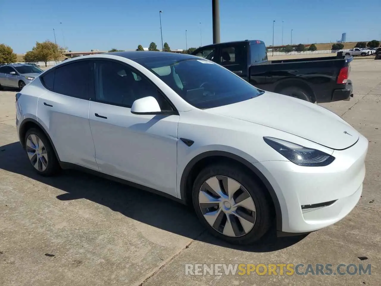 4 Photograph of a damaged car 7SAYGDEE5PF669888 TESLA MODEL Y 2023