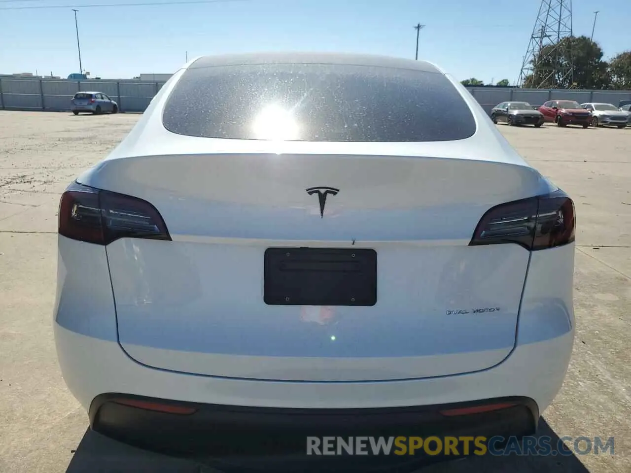 6 Photograph of a damaged car 7SAYGDEE5PF669888 TESLA MODEL Y 2023