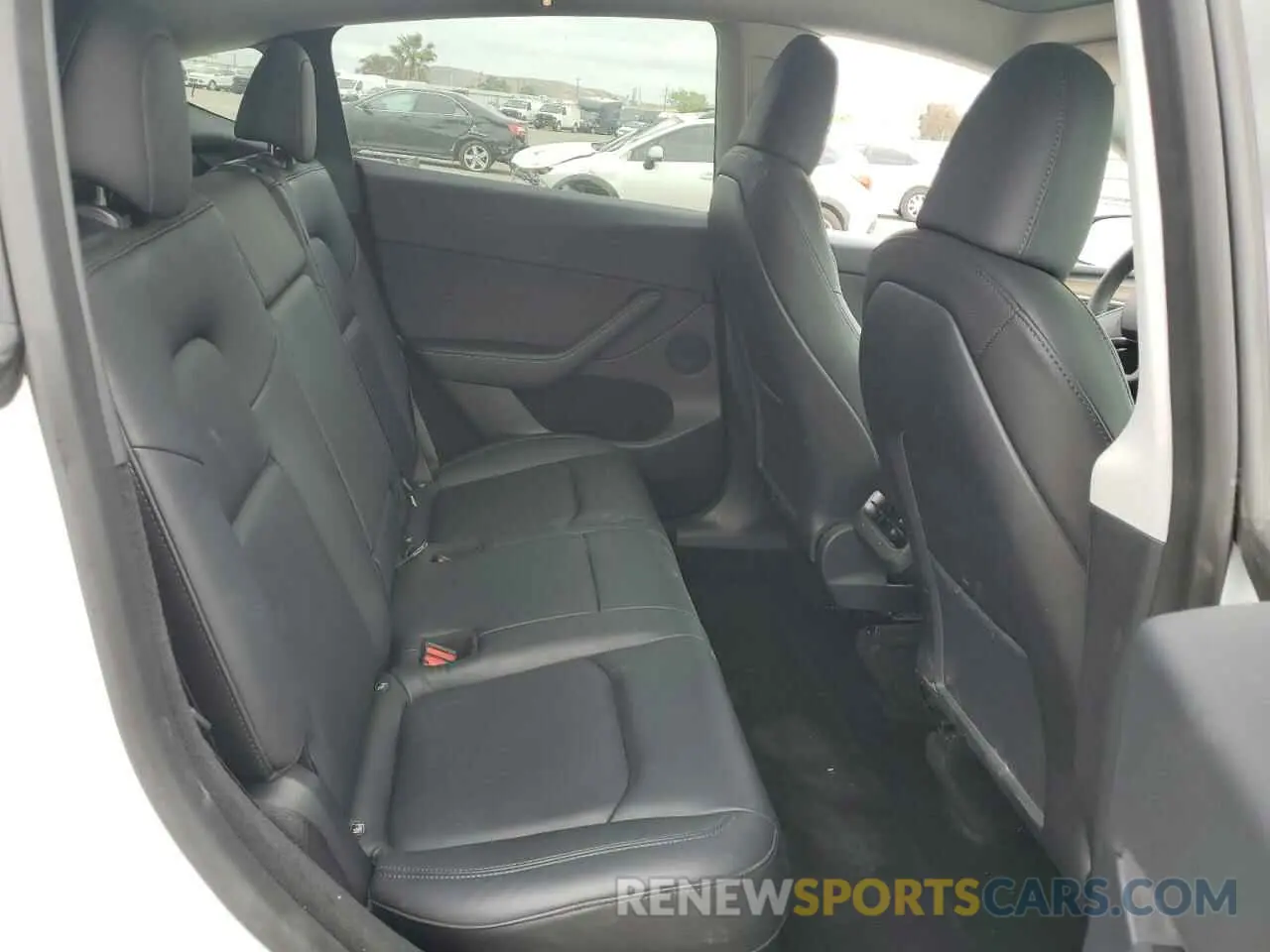 10 Photograph of a damaged car 7SAYGDEE5PF714070 TESLA MODEL Y 2023